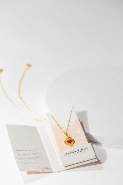 Fortune & Frame Sacred Heart Pendant Necklace -FRAME SHOP d3775def 8eb3 4394 9aa4 8f3db747828c